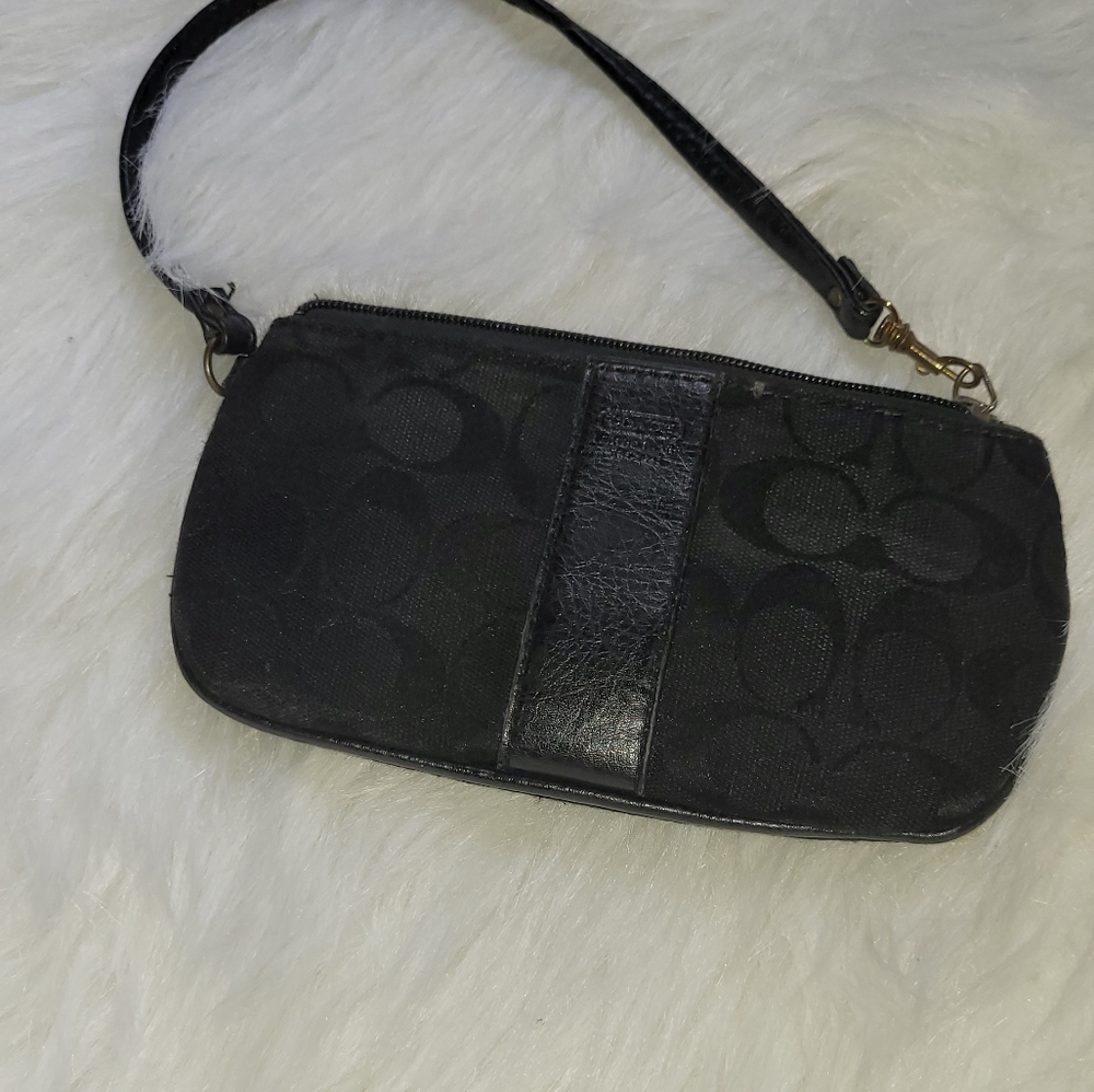women's wristlet by coach
